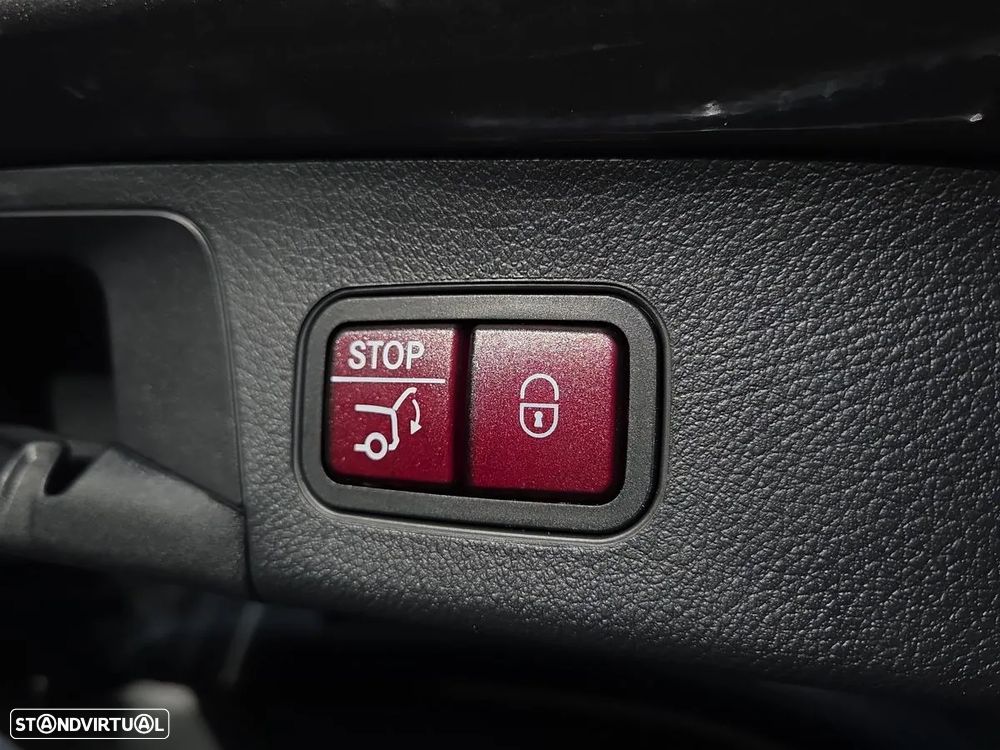 Mercedes-Benz GLA 250 e Progressive - 27