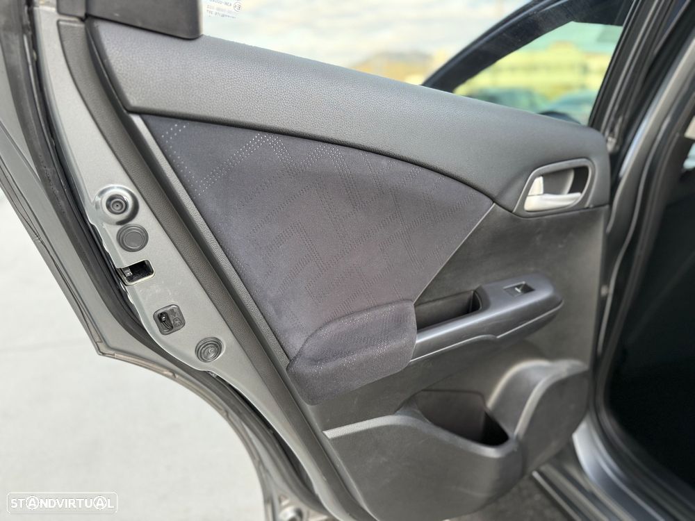 Honda Civic 1.4 i-VTEC - 11