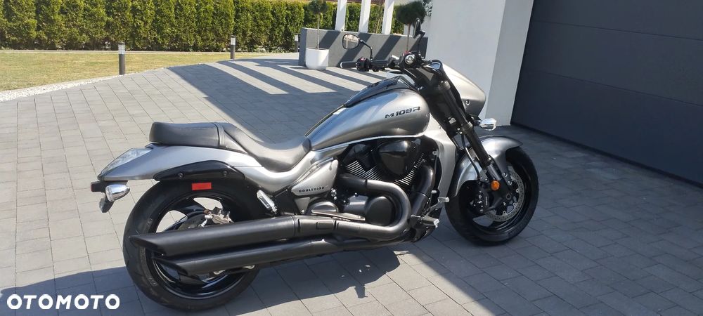 Suzuki Boulevard - 4