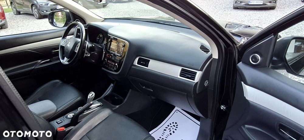 Mitsubishi Outlander 2.0 4WD Plus - 20