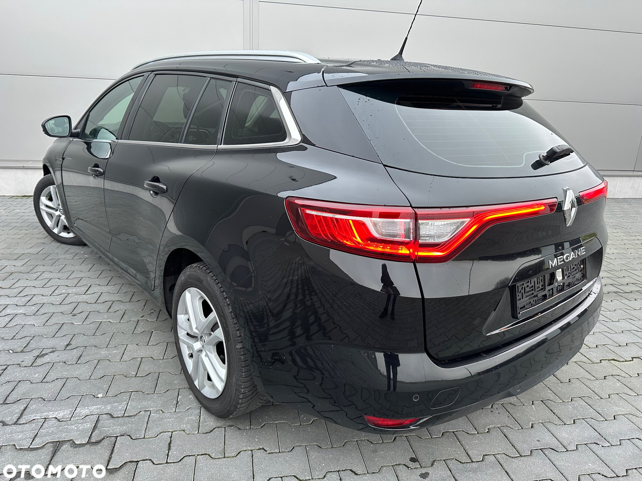Renault Megane Grandtour ENERGY TCe 130 BUSINESS - 8