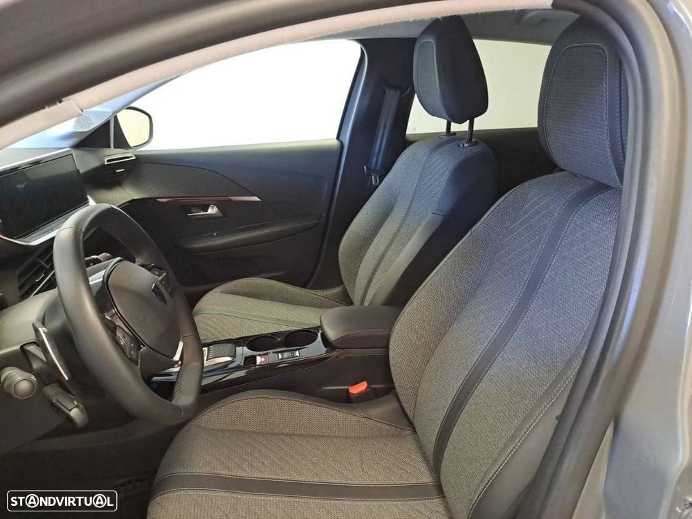 Peugeot 208 1.2 PureTech Allure EAT8 - 9