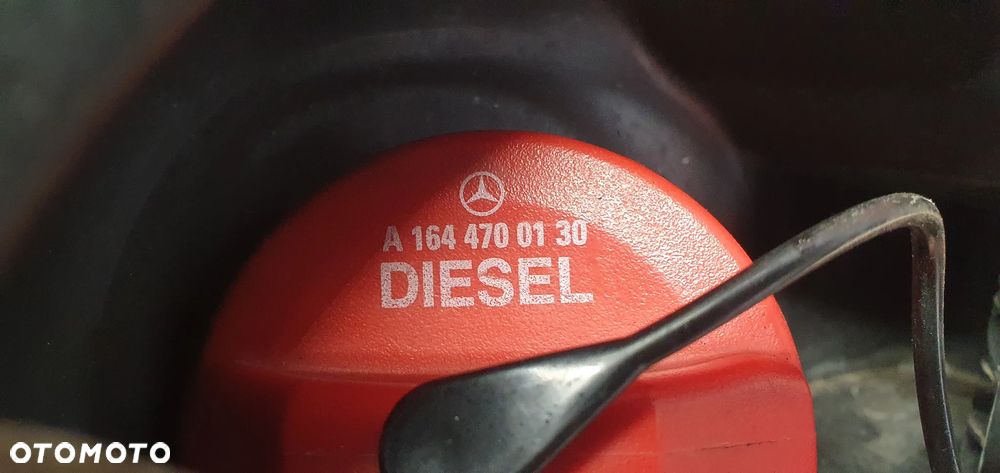 Klapka wlewu paliwa wlew Mercedes R-Klasa W251 C650 A2516300167 - 6