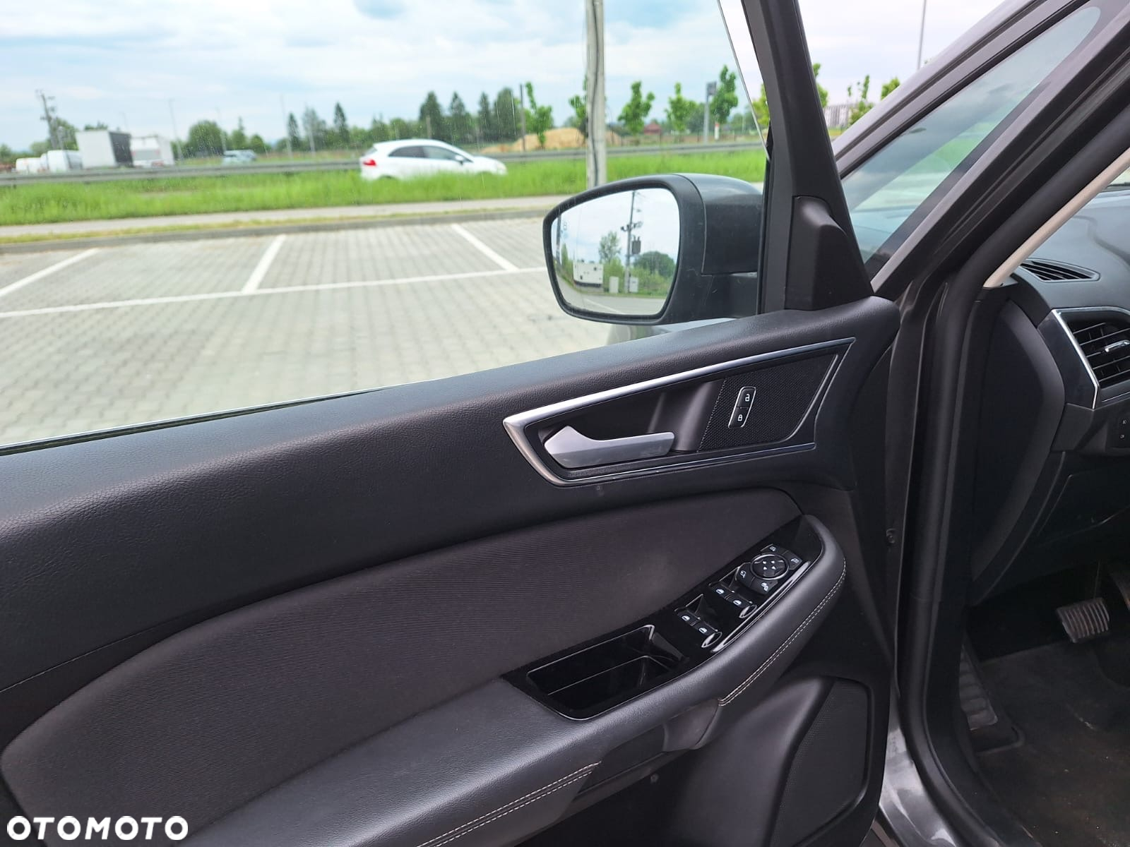 Ford Galaxy - 10