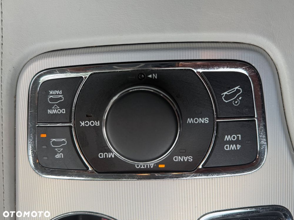Jeep Grand Cherokee 3.6 V6 Summit - 30