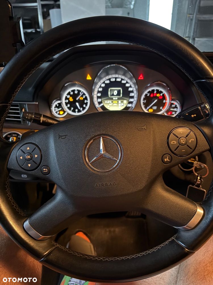 Mercedes-Benz Klasa E 250 CDI 4-Matic BlueEff Avantgarde - 11