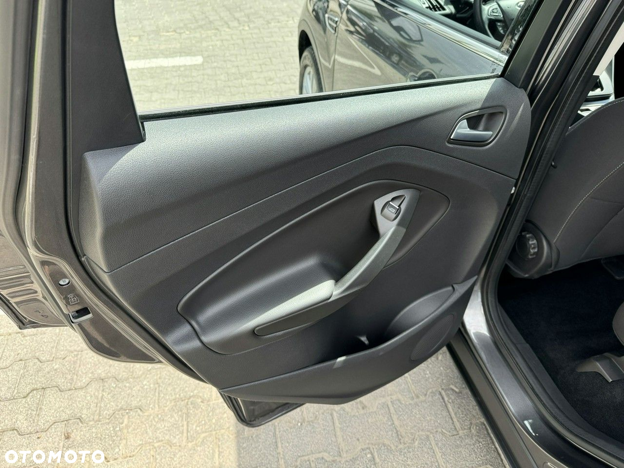 Ford Kuga - 37