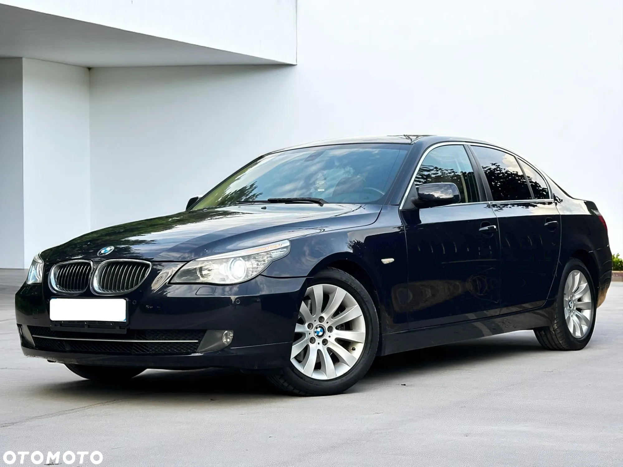 BMW Seria 5 523i Edition Exclusive - 9