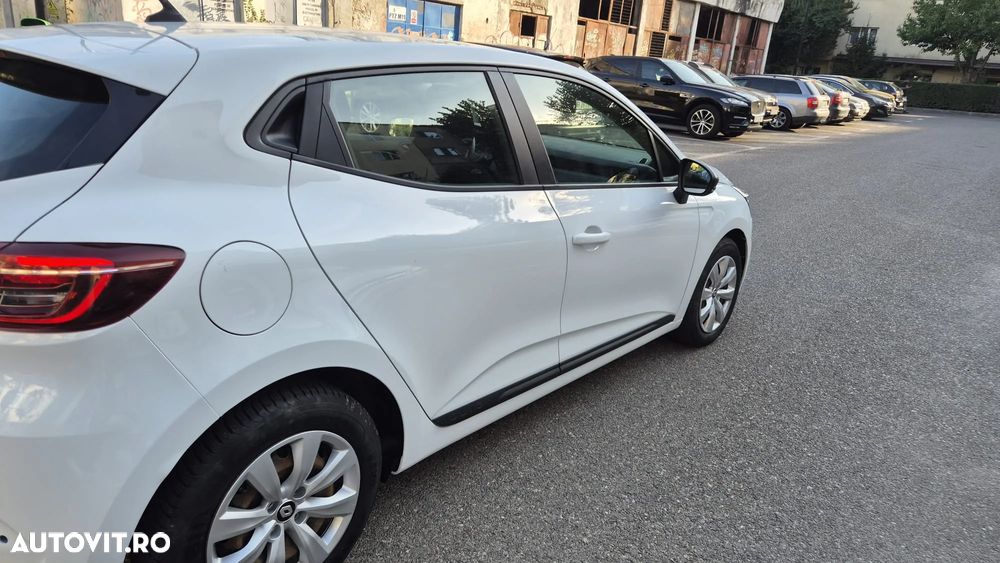 Renault Clio - 8