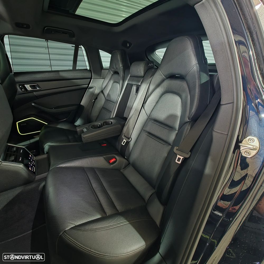 Porsche Panamera Sport Turismo - 27