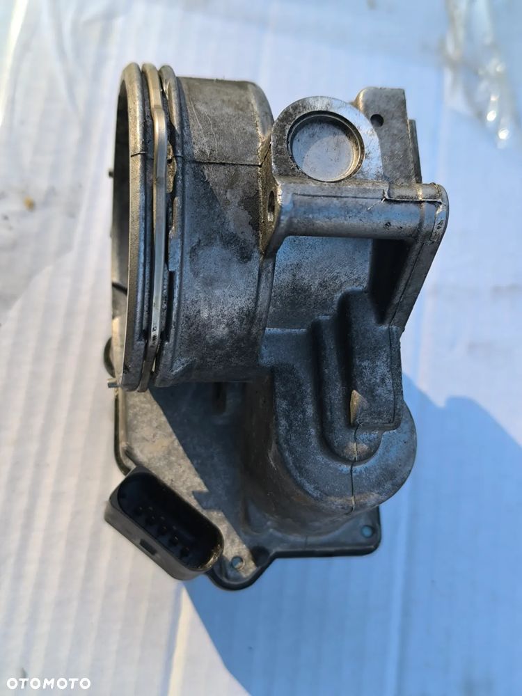 przepustnica vw passat B6 skoda superb 03G128063G - 5