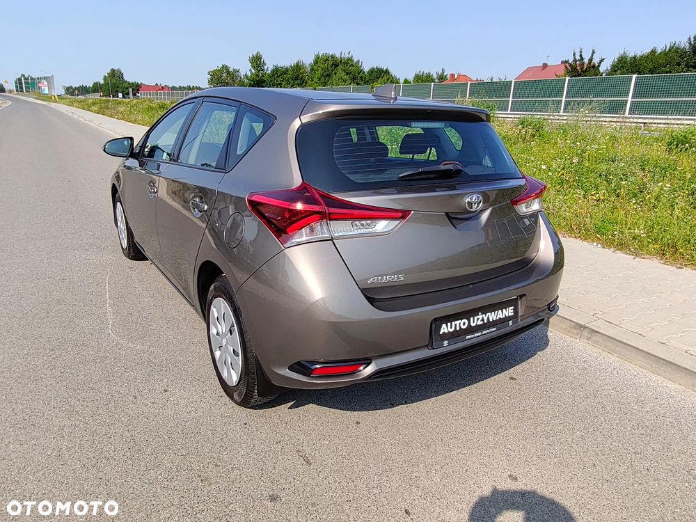Toyota Auris 1.6 Classic Plus - 11
