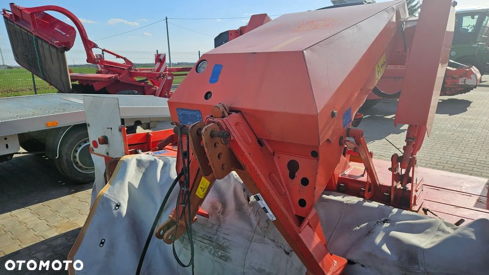 SaMasz KDD 861 S+T Kosiarka Dyskowa Motyl z taśmami  w Zestawie z Czołową kosiarką KDF 340 S - 23