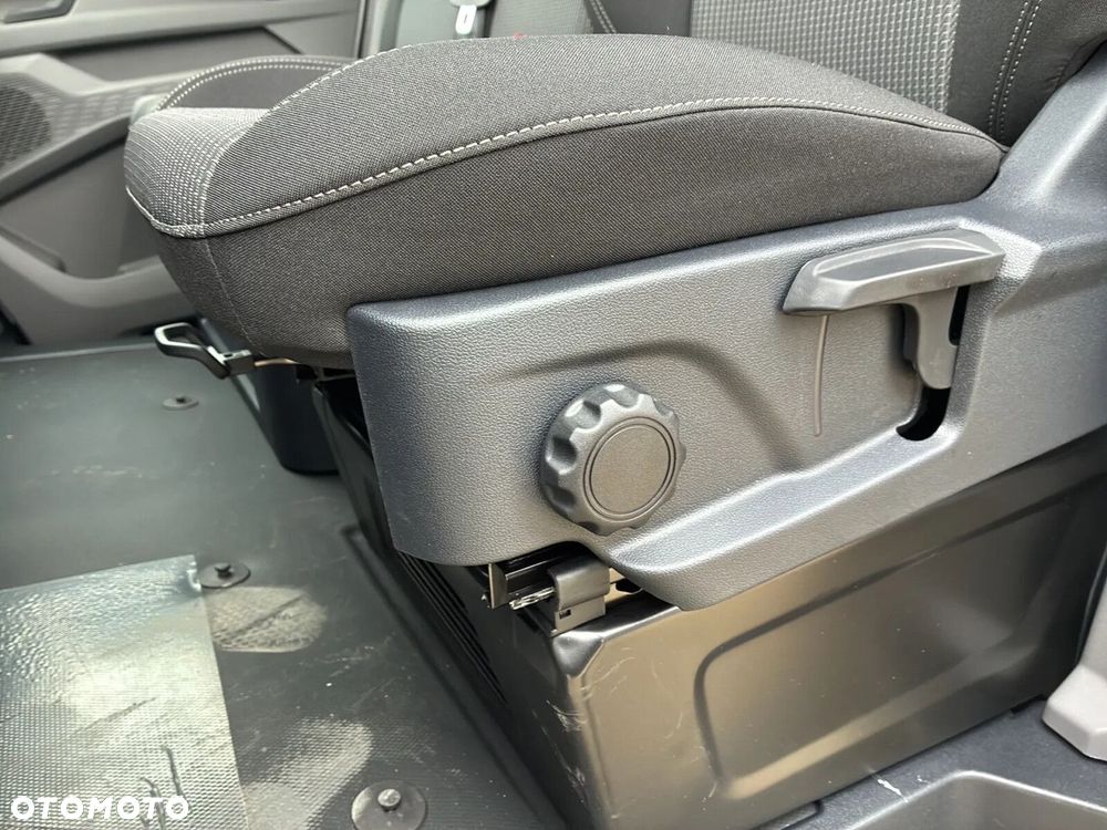 Volkswagen Transporter Kombi L2H1 M1 - 37