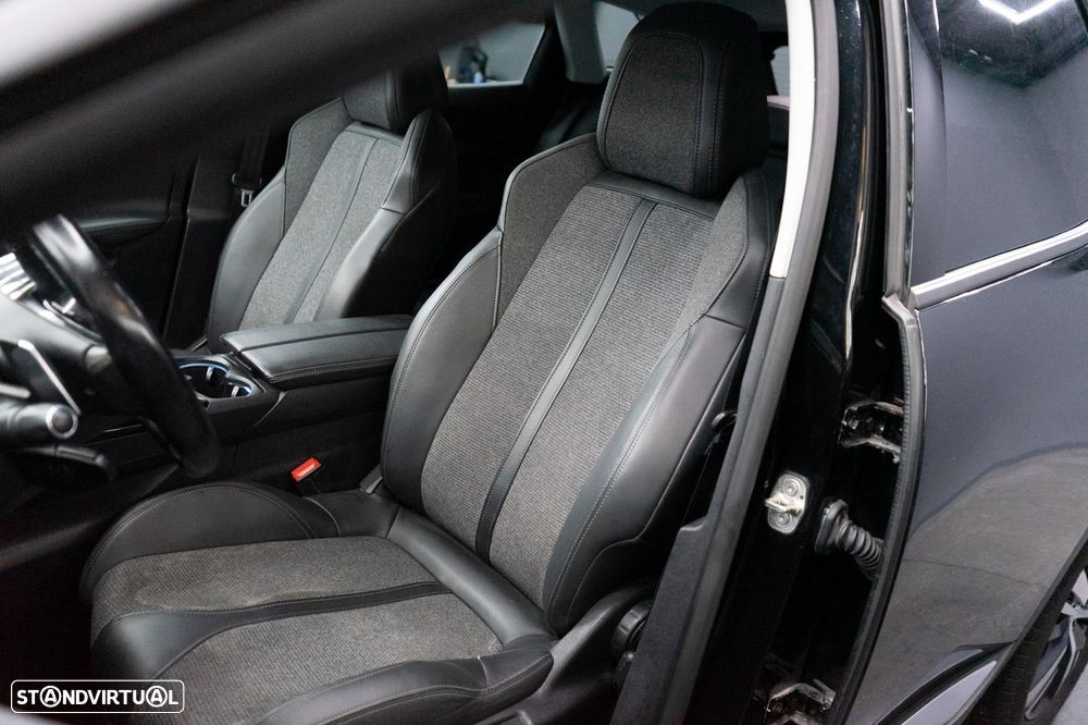 Peugeot 3008 BlueHDi 130 Stop & Start EAT8 Allure - 7