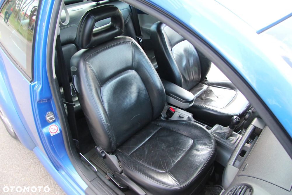 Volkswagen New Beetle - 26