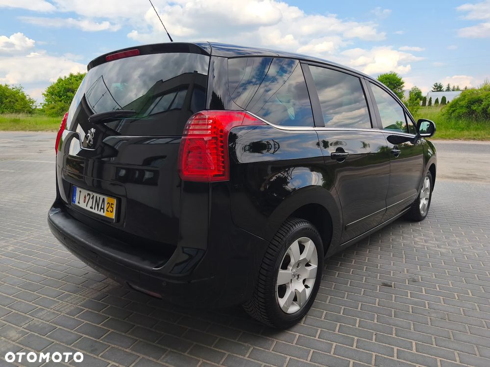 Peugeot 5008 - 8
