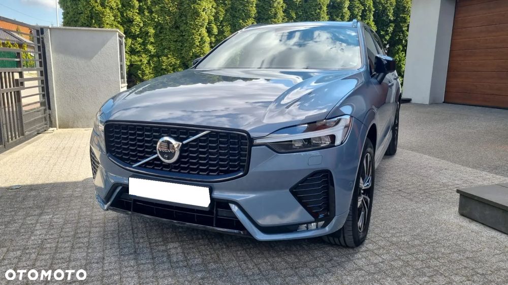 Volvo XC 60 B4 D AWD Plus Dark - 2