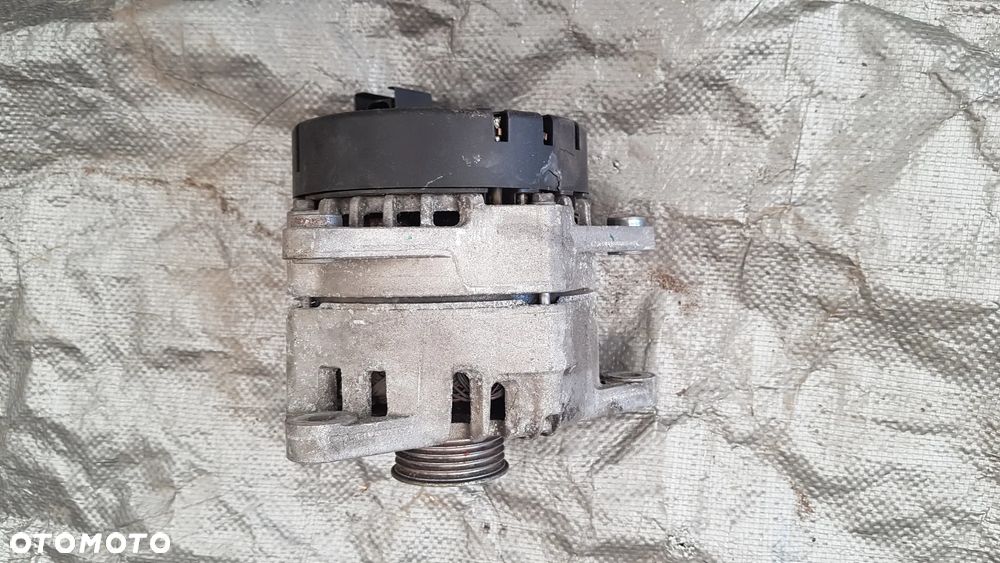 MERCEDES-BENZ ALTERNATOR A0009063903 - 2