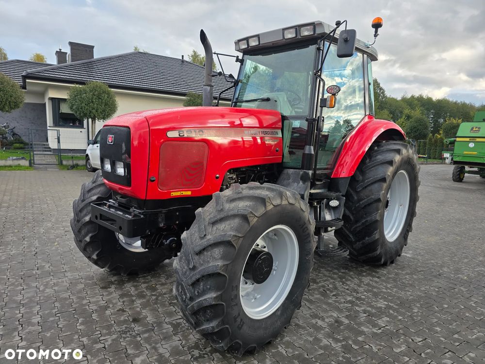 Massey Ferguson 8210 - 1
