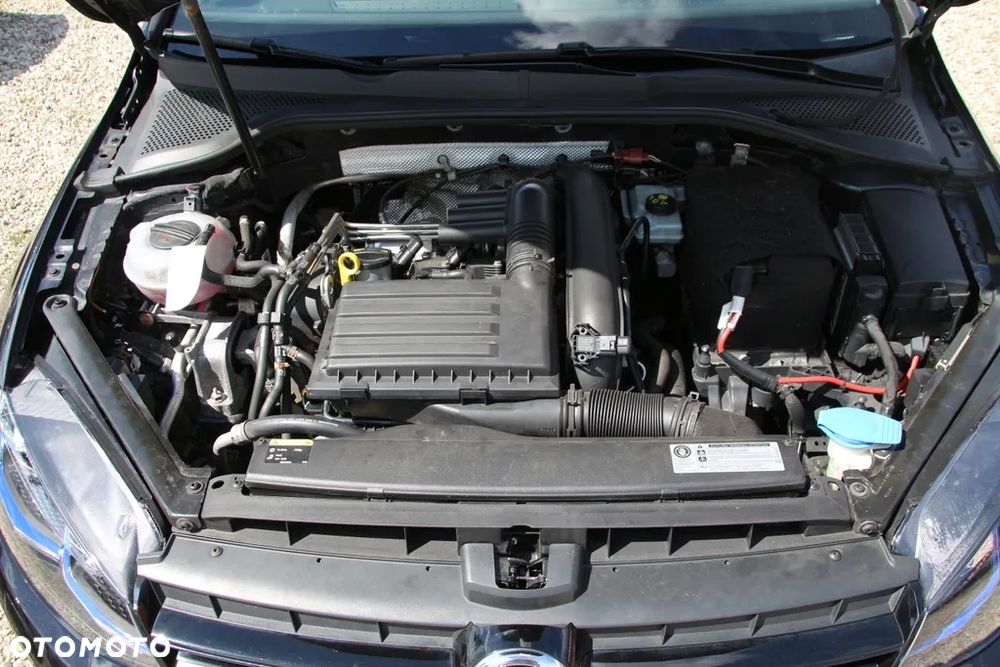 Volkswagen Golf 1.4 TSI BMT Comfortline - 21