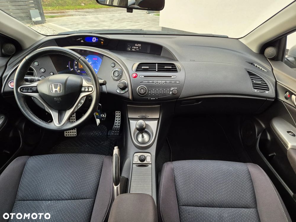 Honda Civic 1.4 i-VTEC Elegance - 21