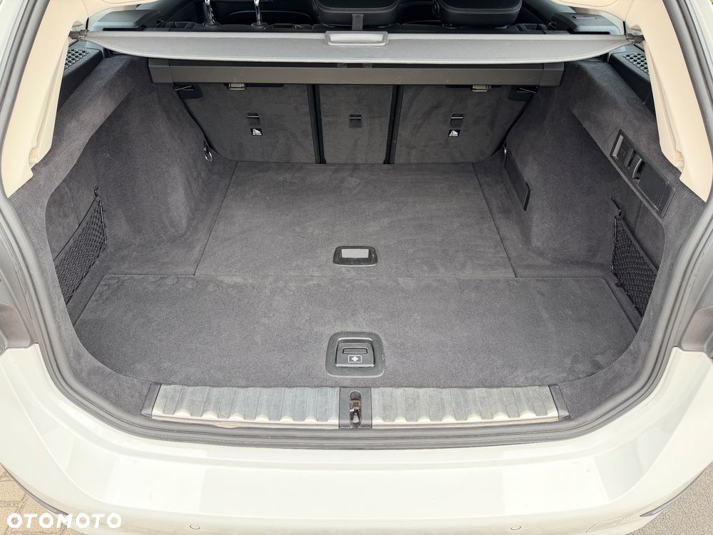 BMW Seria 3 318i - 21