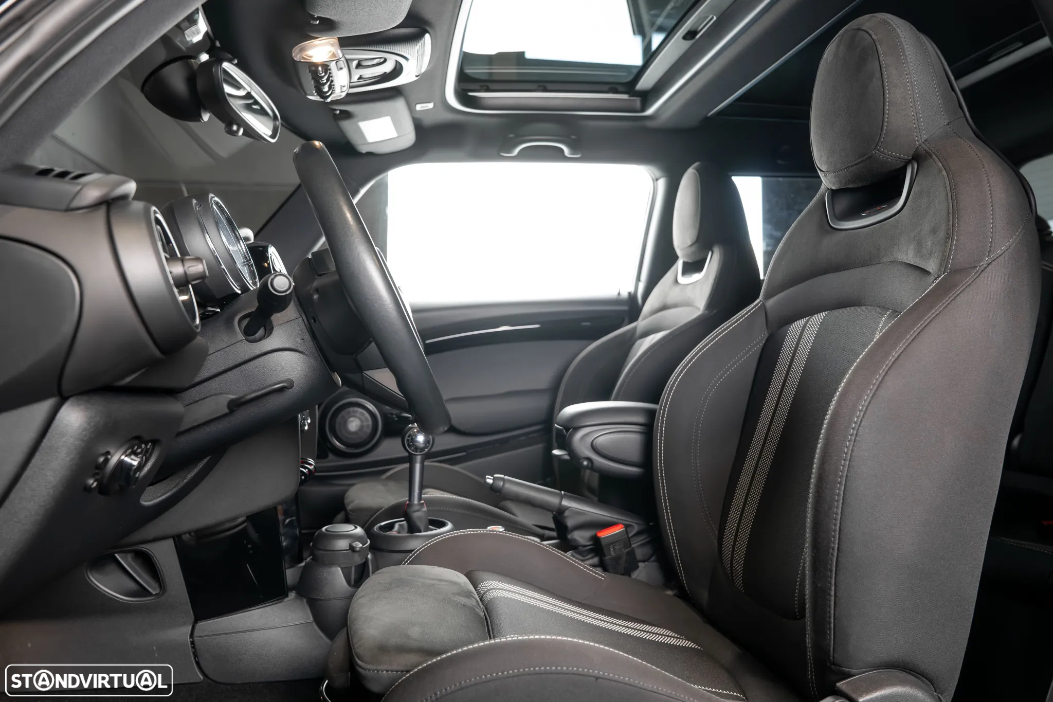 MINI 3 Portas John Cooper Works - 23