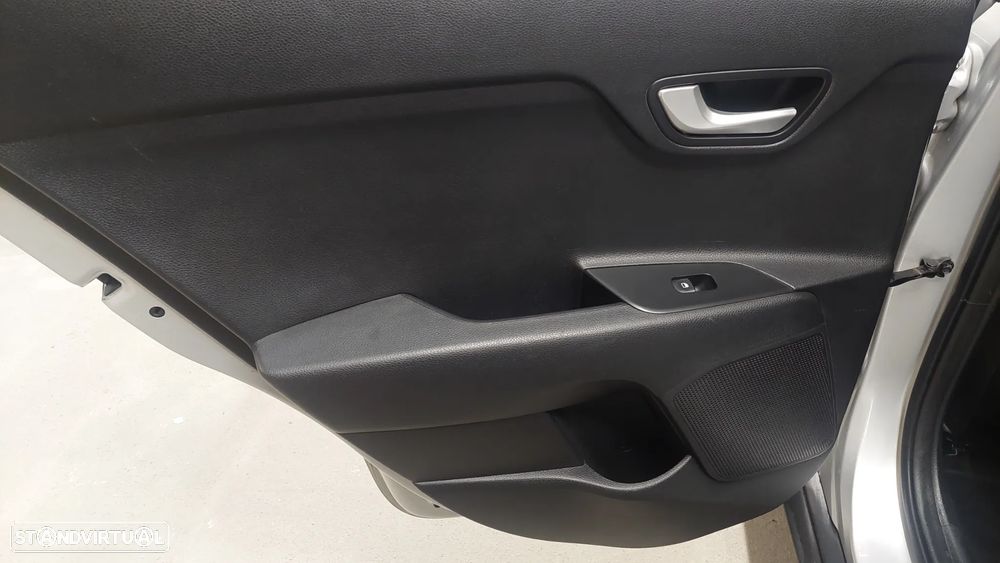 Kia Stonic 1.2 Dynamic - 18