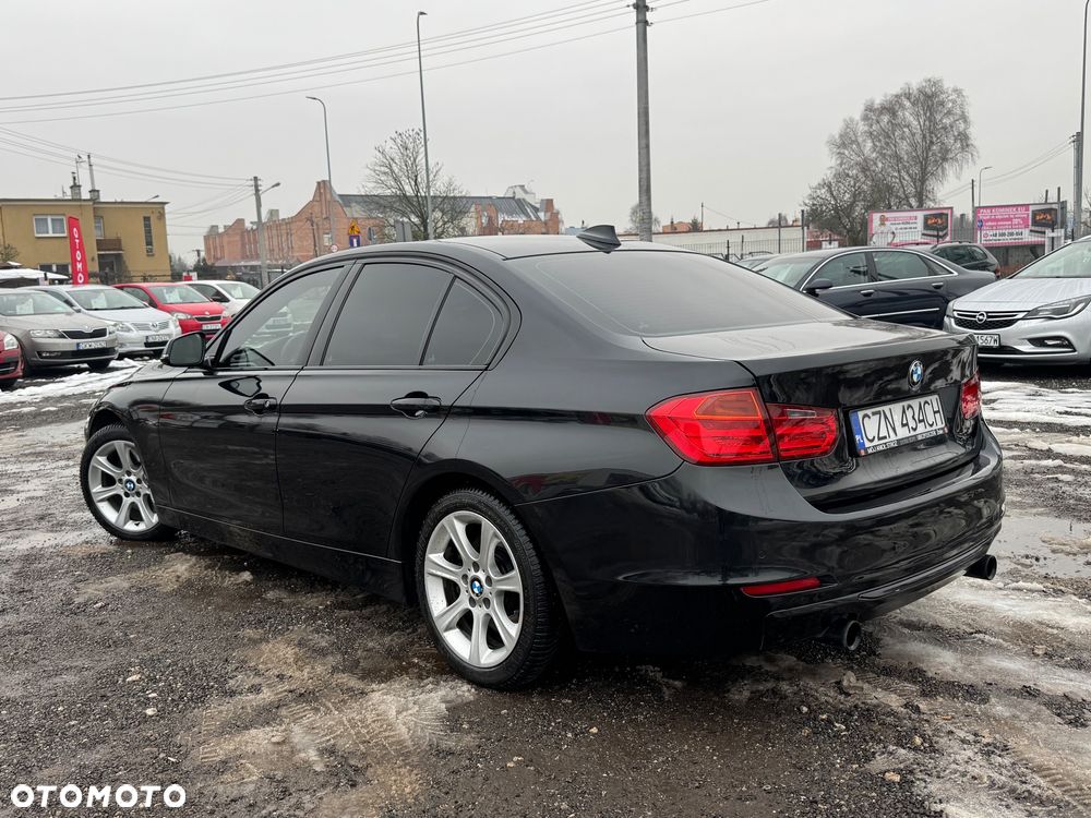 BMW Seria 3 335i xDrive Sport-Aut Sport Line - 4