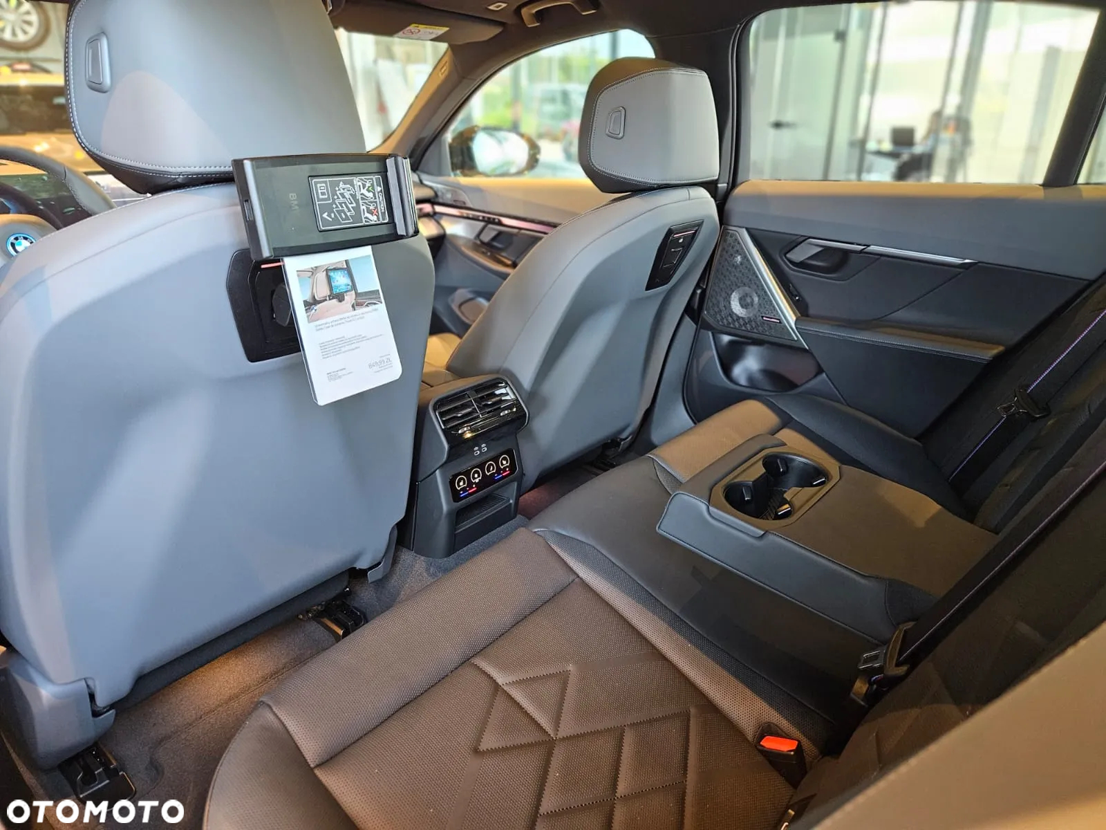 BMW Seria 5 550e xDrive - 13