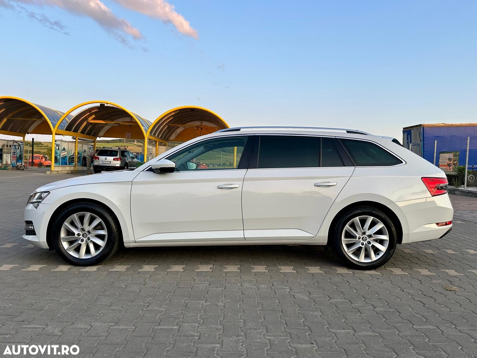 Skoda Superb 2.0 TDI DSG Ambition - 13