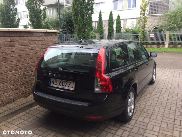 Volvo V50 2010 photo 2
