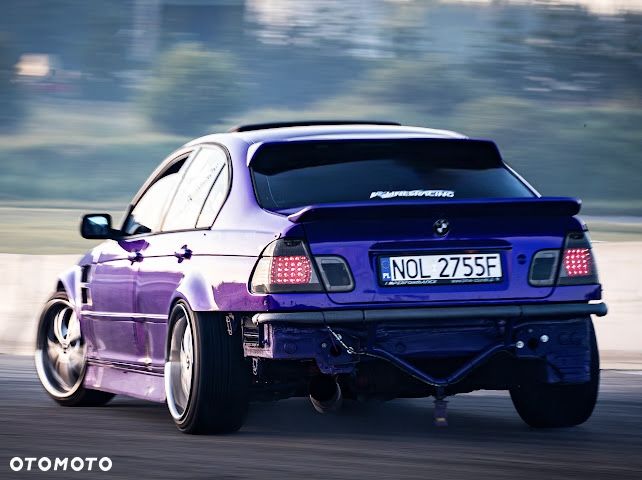 BMW Seria 3 323i - 11