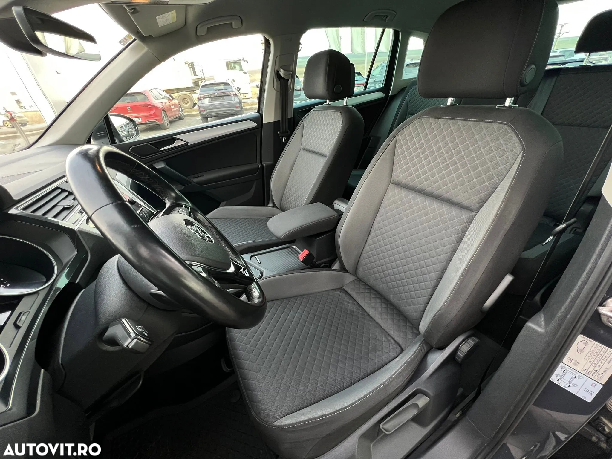 Volkswagen Tiguan 2.0 TDI DPF DSG Comfortline - 10