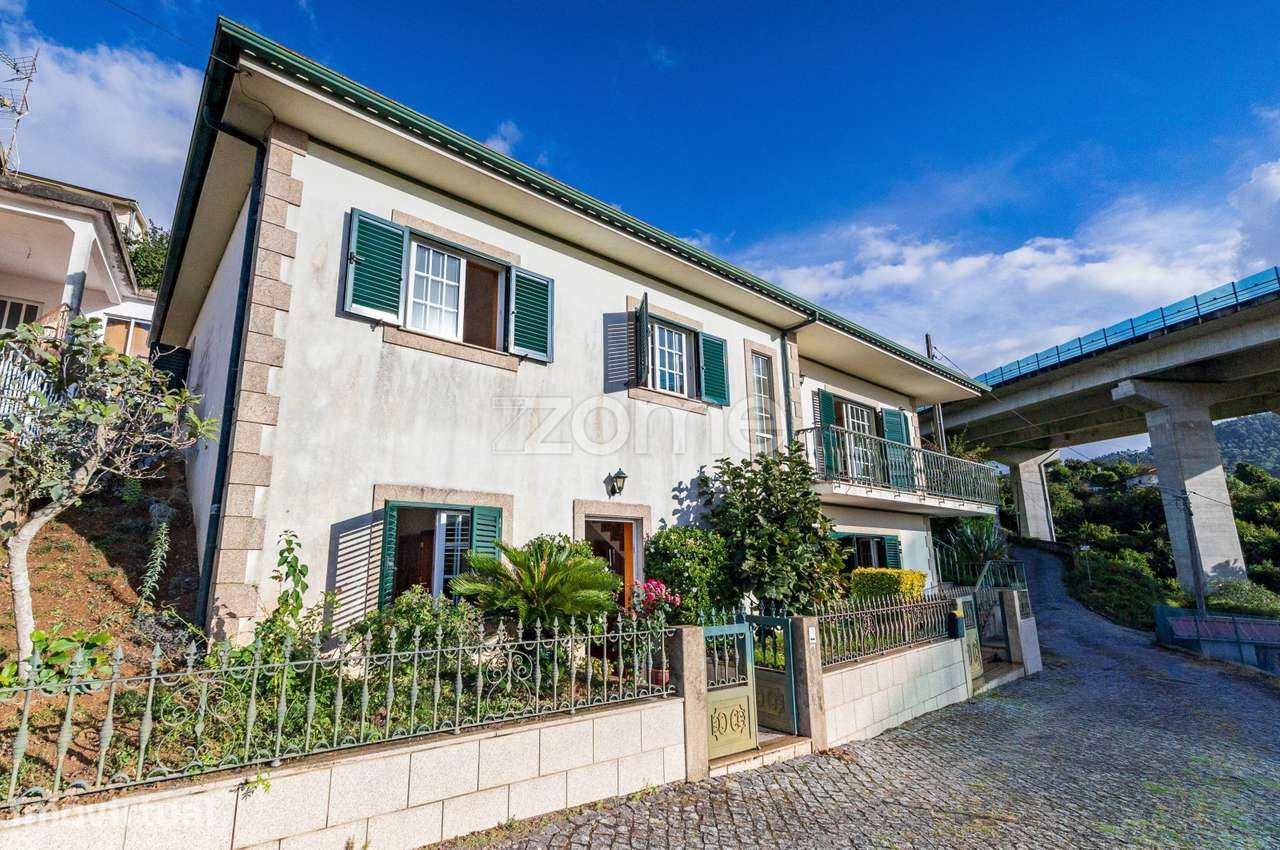 Moradia T3 para Venda em Morreira Trandeiras / Braga