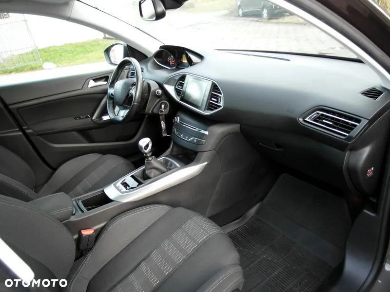 Peugeot 308 SW HDi FAP 150 Allure - 18