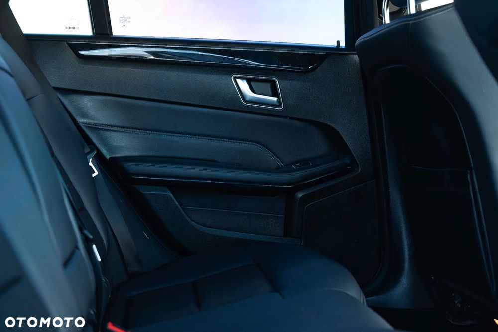 Mercedes-Benz Klasa E 220 BlueTEC BlueEFFICIENCY Edition 9G-TRONIC Avantgarde - 19