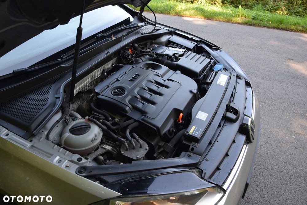 Volkswagen Golf 1.6 TDI BMT Comfortline - 21