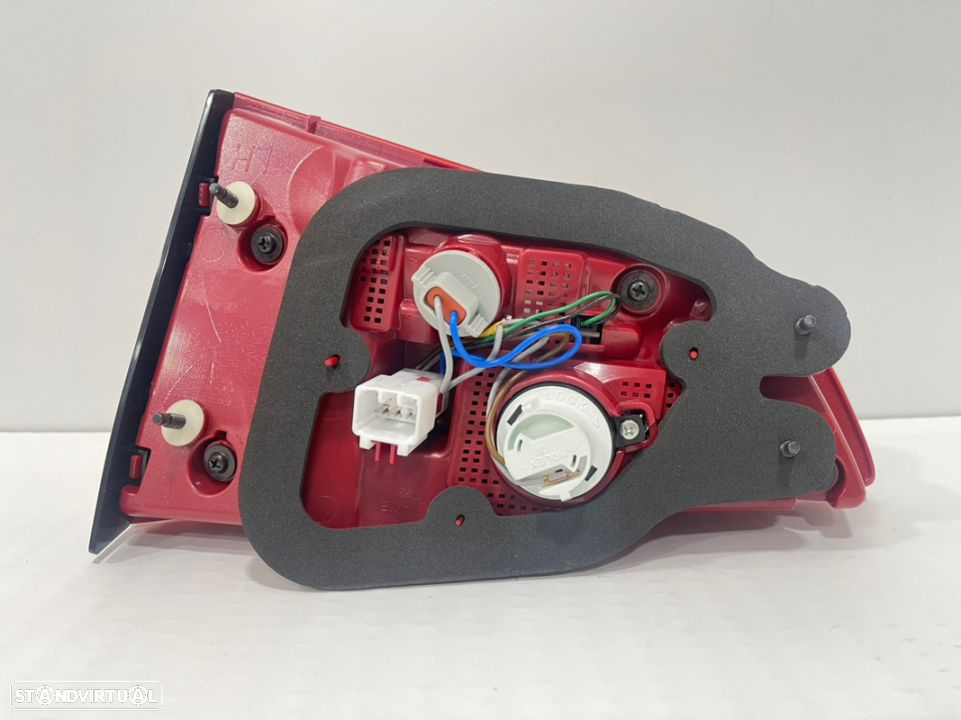 Kia Ceed Farolim Farol Direito Tampa Mala Novo Original 92403A2500 - 2