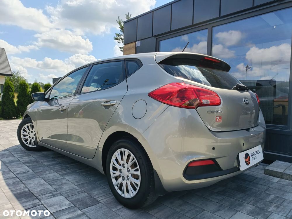 Kia Ceed Cee'd 1.6 CRDi M - 3