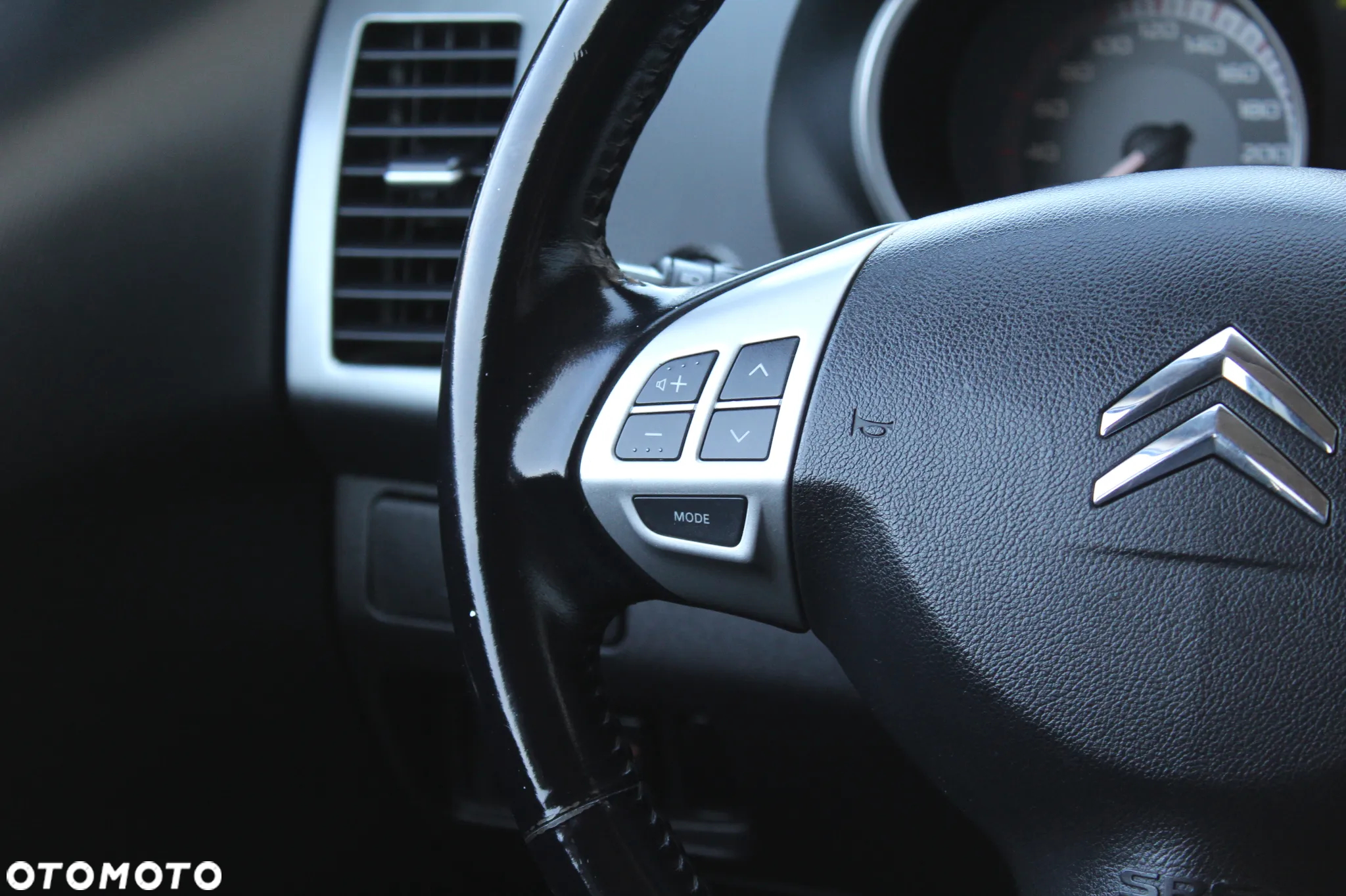 Citroën C-Crosser 2.2 HDi Exclusive - 19