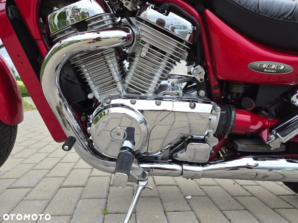 Suzuki Intruder - 21