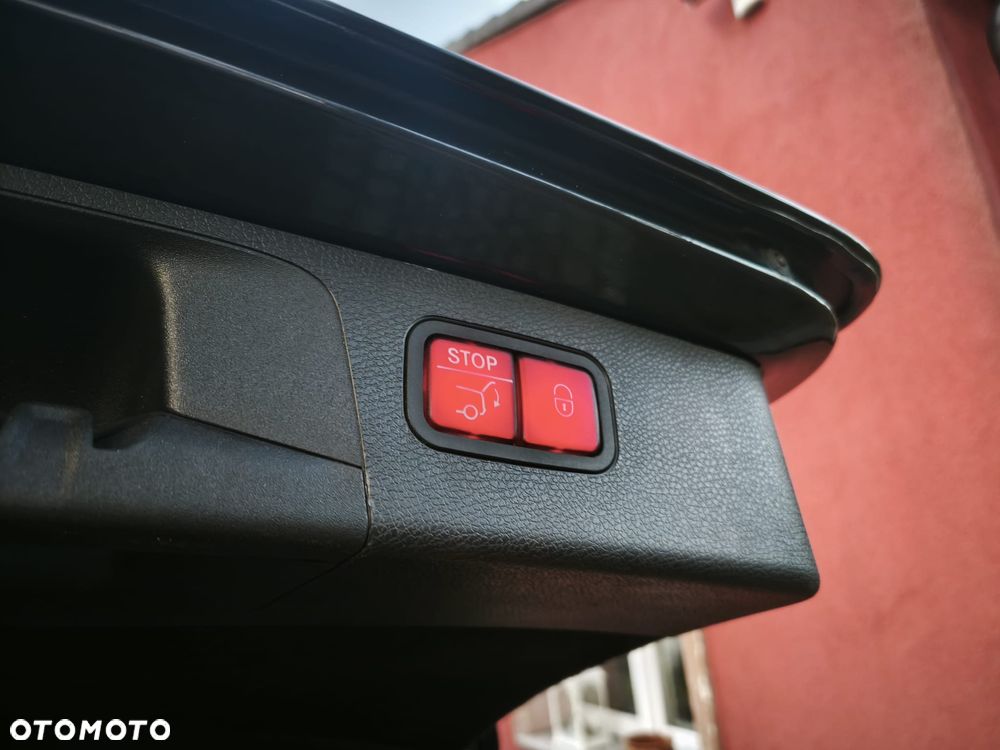 Mercedes-Benz Klasa E - 26