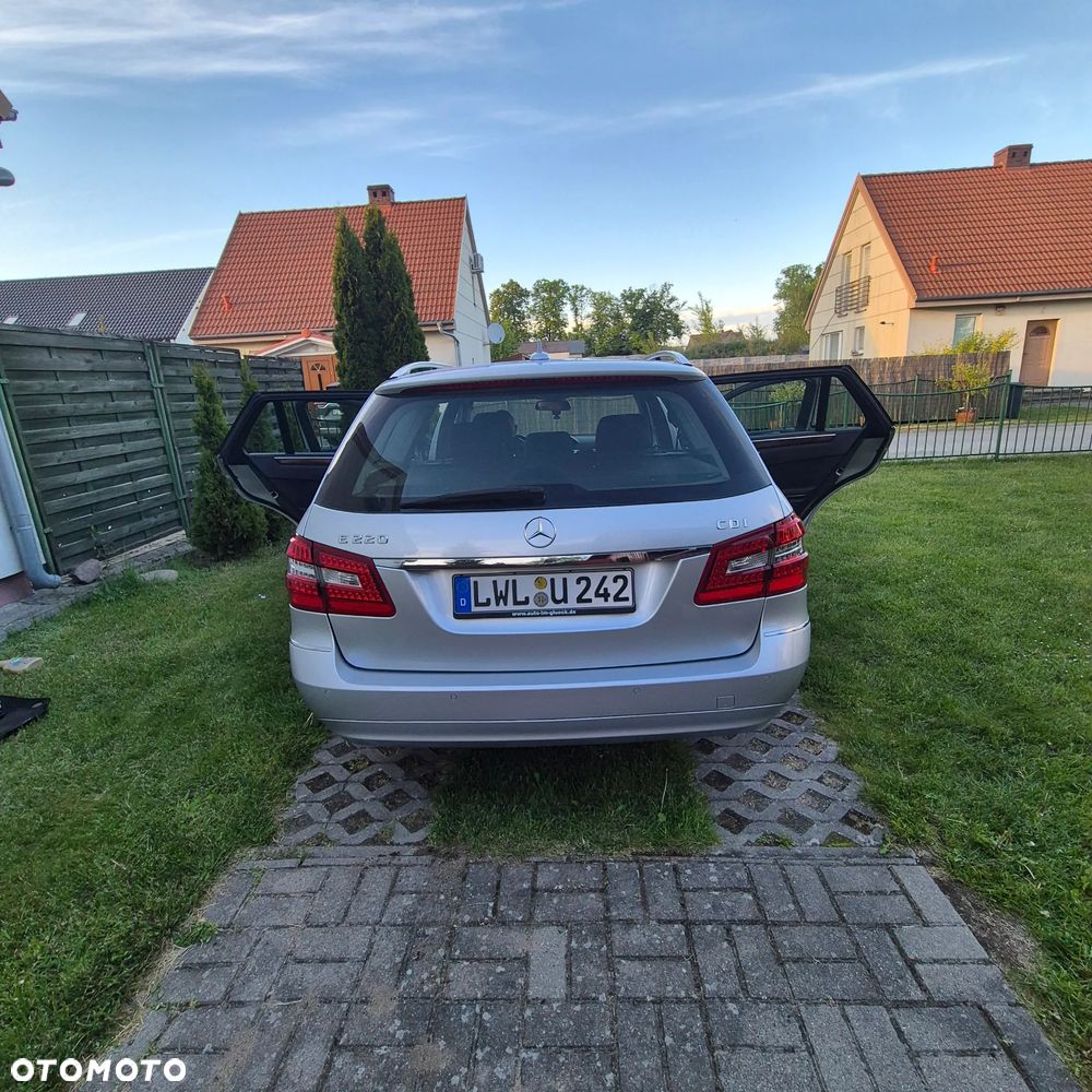 Mercedes-Benz Klasa E 220 CDI 7G-TRONIC Elegance - 16
