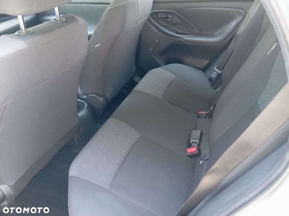 Toyota Yaris - 11