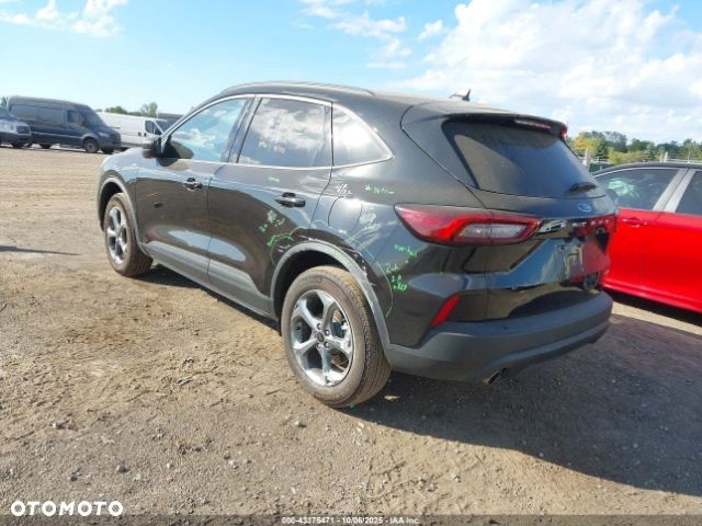 Ford Kuga - 8