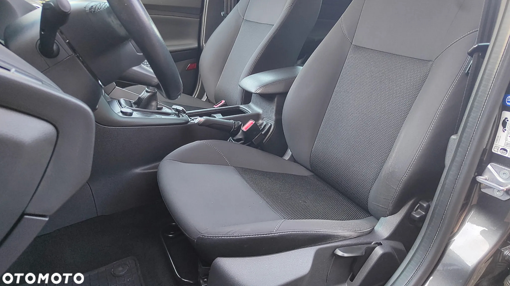 Ford Focus - 12