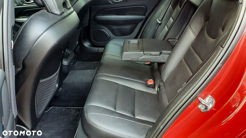 Volvo S60 T4 R-Design - 25