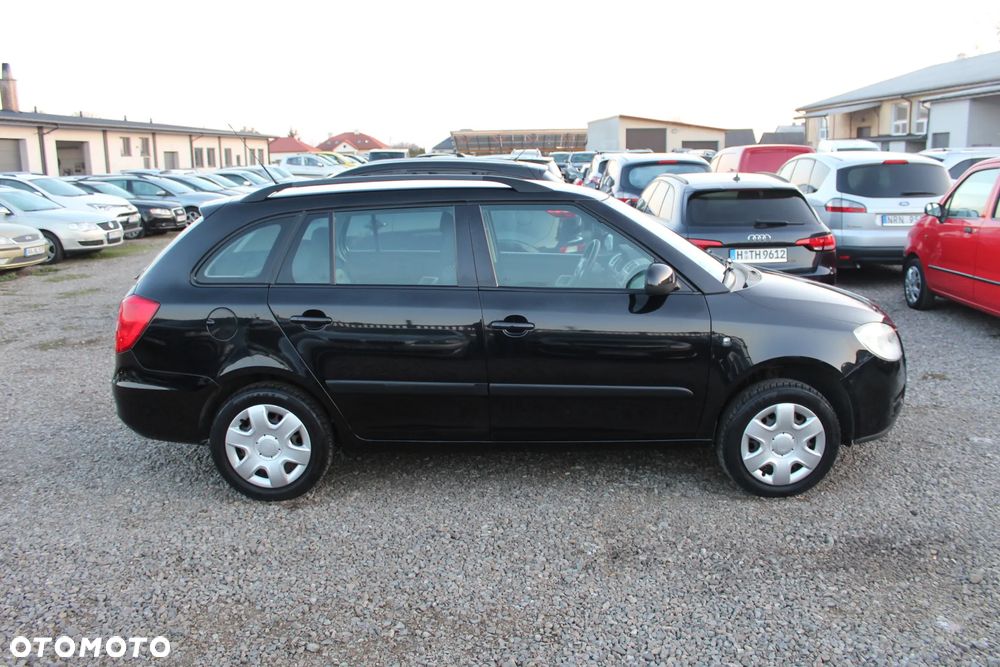 Skoda Fabia 1.4 16V Ambiente - 11